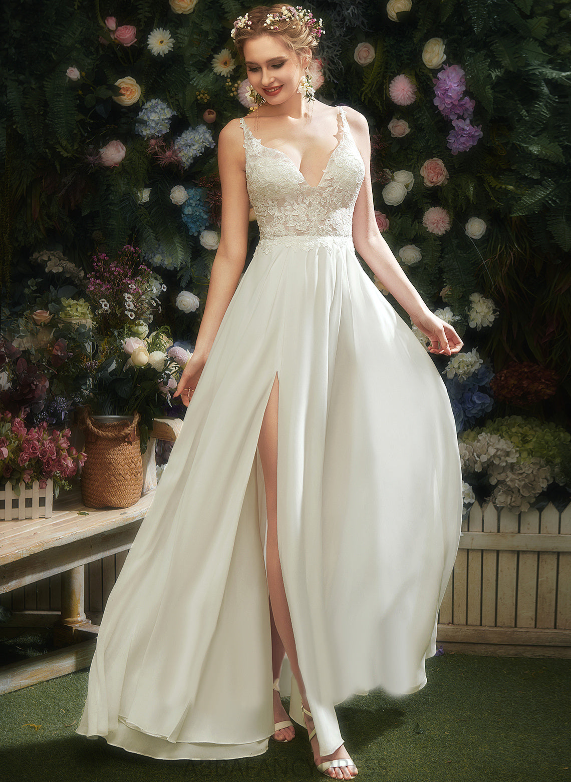 Lace Floor-Length Violet Chiffon Dress A-Line Wedding Wedding Dresses V-neck