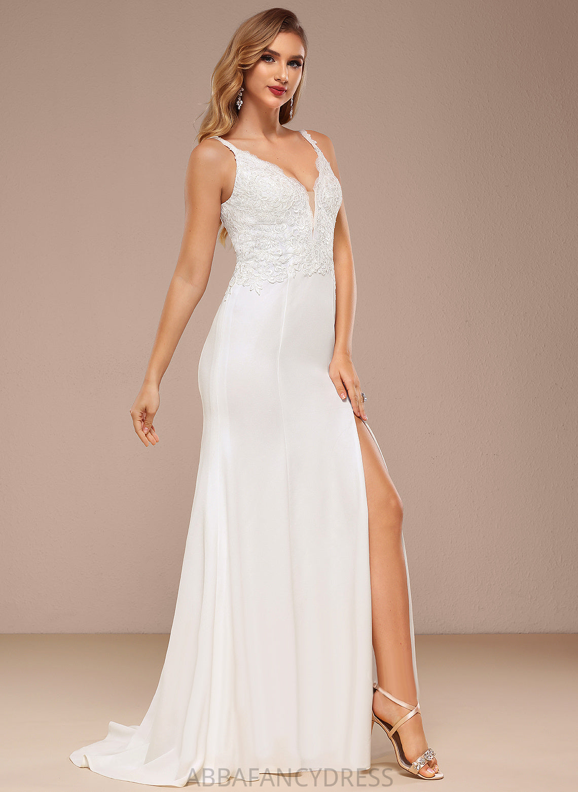 Sweep Chiffon Wedding Sequins Wedding Dresses Trumpet/Mermaid With V-neck Lace Train Gwendoline Dress