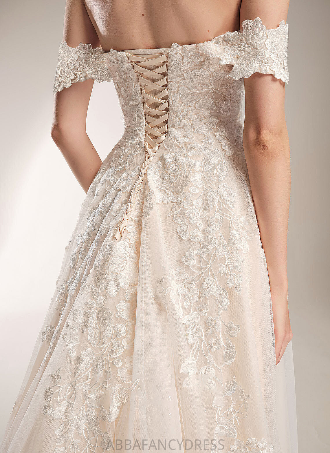 Wedding Off-the-Shoulder Wedding Dresses Ball-Gown/Princess Sonia Chapel Dress Train