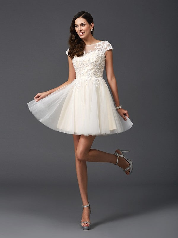 A-Line/Princess Scoop Homecoming Dresses Applique Short Sleeves Short Net Emily Dresses