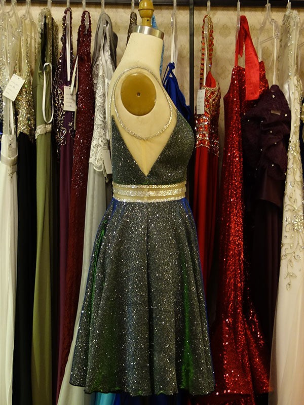 A-Line/Princess Kaylynn V-neck Sequins Beading Sleeveless Short/Mini Homecoming Dresses Dresses
